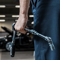 Replacement of windshield wiper blades